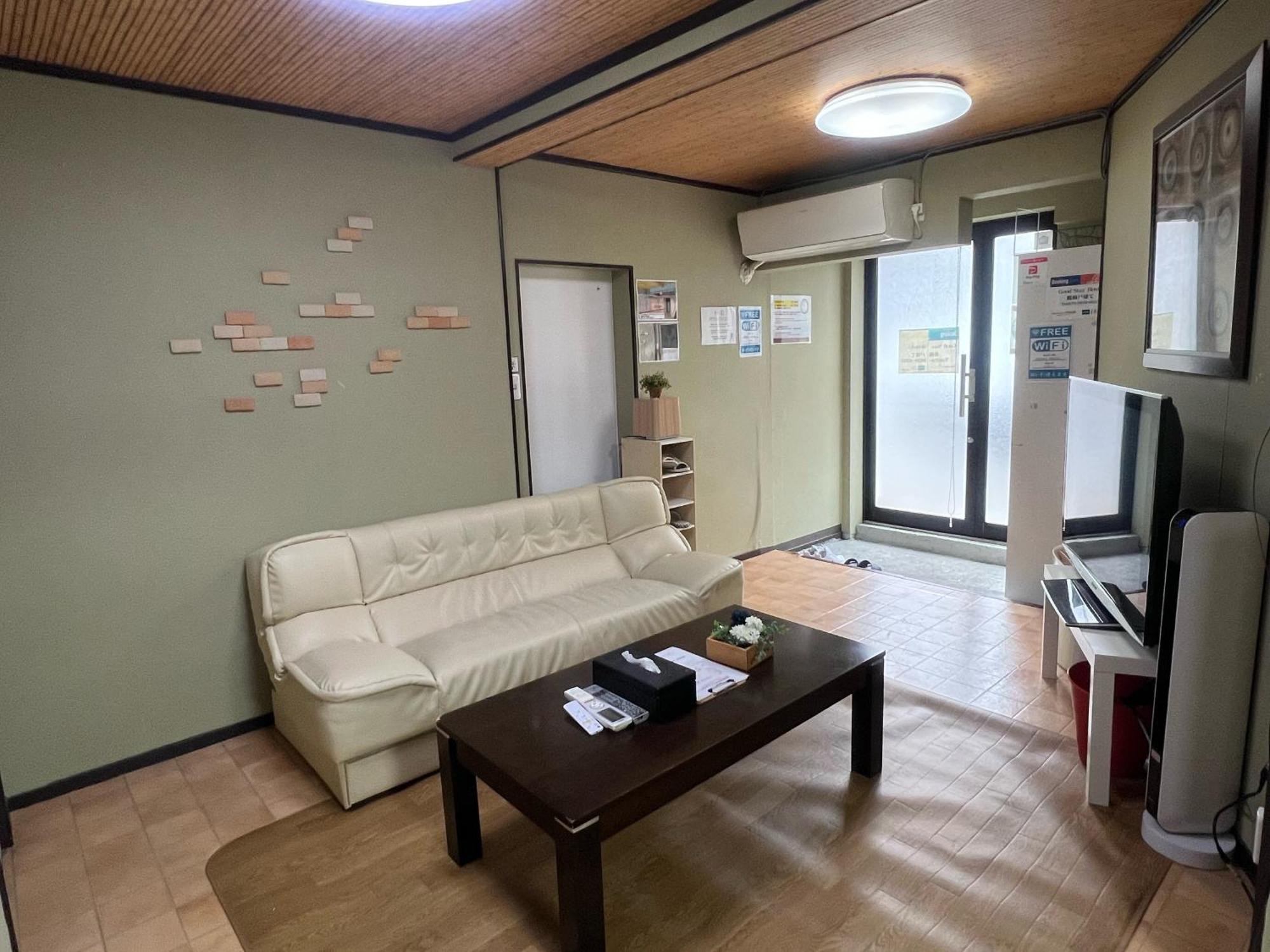 Goodstayhostel鶴橋戸建て Οσάκα Εξωτερικό φωτογραφία